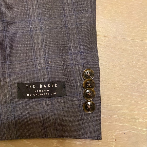 TED BAKER grey window pane suit in size 42 - Picture 3 of 14